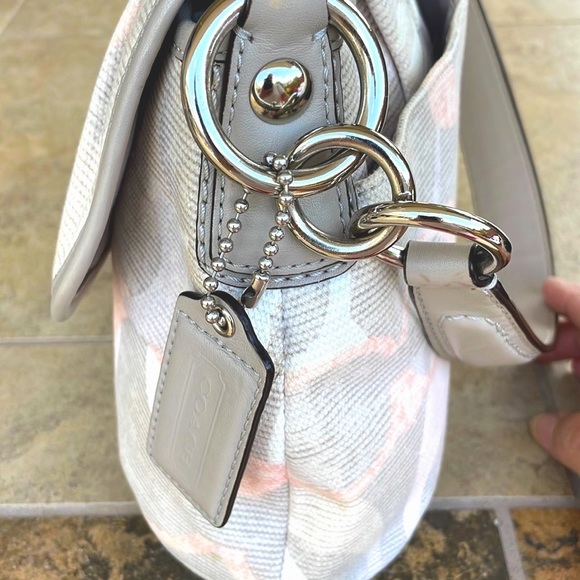 Coach SoHo Optic Pastel Sig C Grey & Peach w/Leather Trim Linen Flap Buckle Hobo - Picture 7 of 16